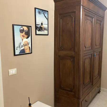 Delle Rose Πανσιόν *